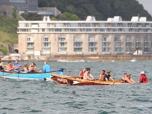Gig racers do battle in 'interesting' conditions