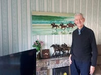 Man who has visited Newton Abbot racecourse for 83 years now champions female jockeys