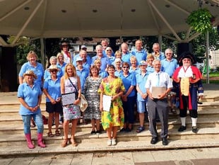 Kingsbridge In Bloom and the Town Crier welcome judges