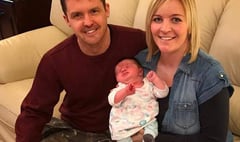 Husband unexpectedly helps wife give birth at home