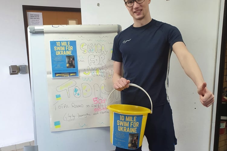 Fundraising swimmer Roman Zaki