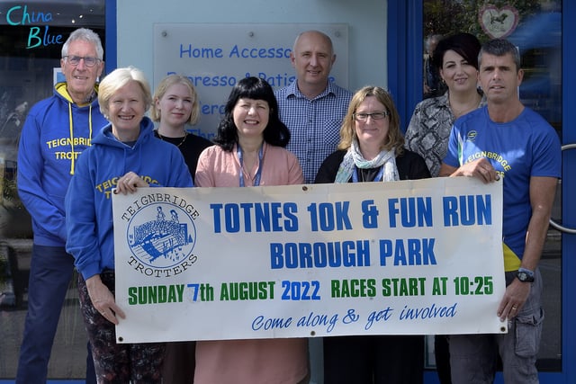 Landmark prizes for annual 10K race
