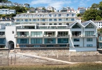 “Perfect” villa for sale has panoramic waterfront views