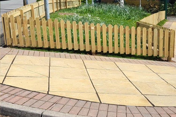 Picket fence at Kingsbridge College