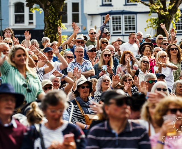 Music, fun and smiles at great Dart festival weekend