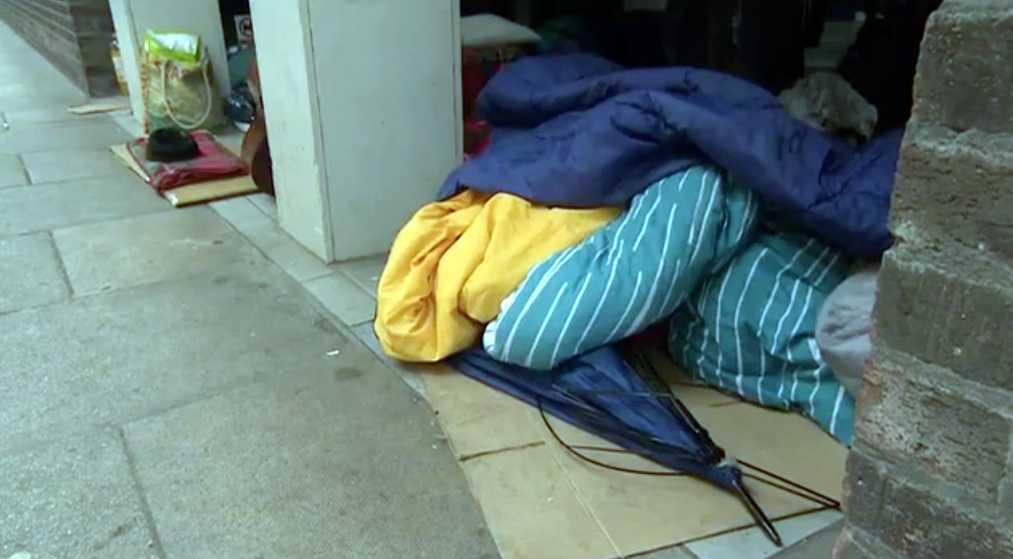 Delay in cuts to homeless budget recommended