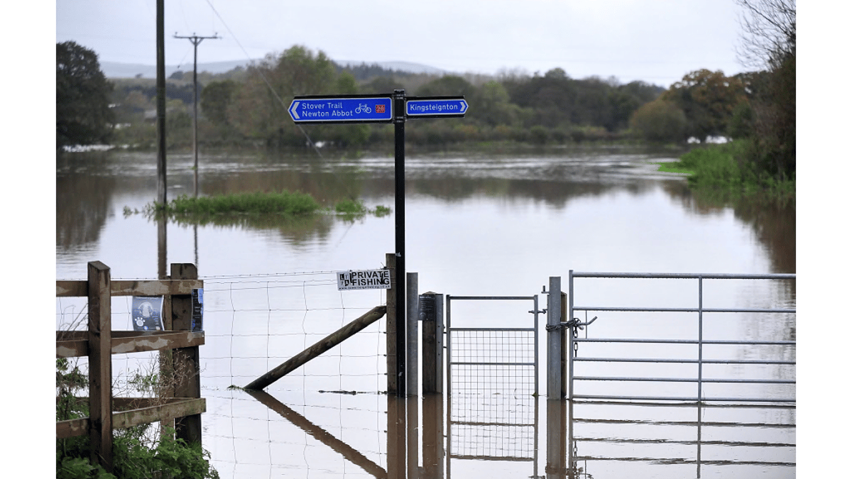 Met Office warns of heavy rain and strong winds | southhams-today.co.uk