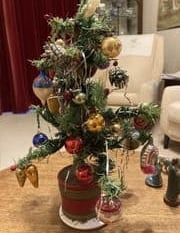 Family’s Christmas tree is 84 years old
