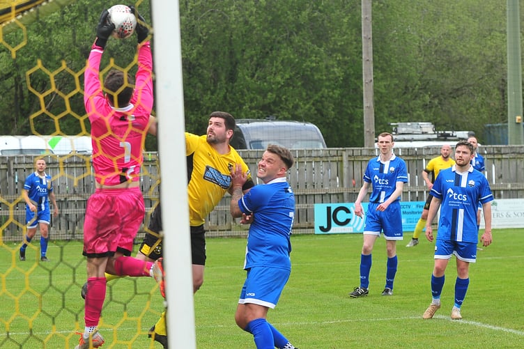 South Devon League football. Dartmouth Cup action from Buckland Athletic 2nds versus Paignton Saints 1st. A 2-1 win for Buckland.