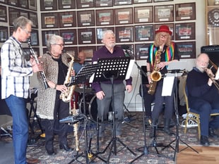 Jazz band Kalamazoo raises funds for charity