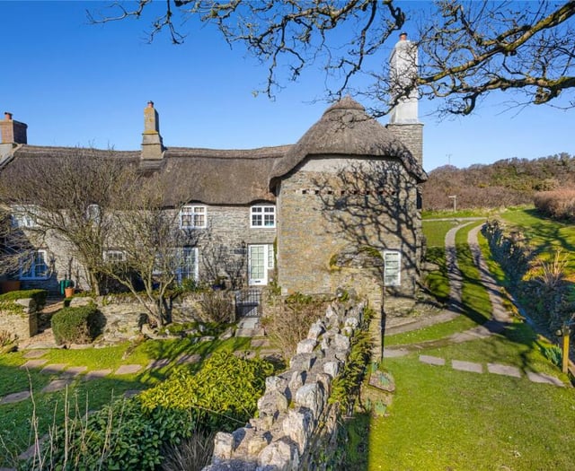 Thatched cottage for sale is "full of character" and sits by the coast