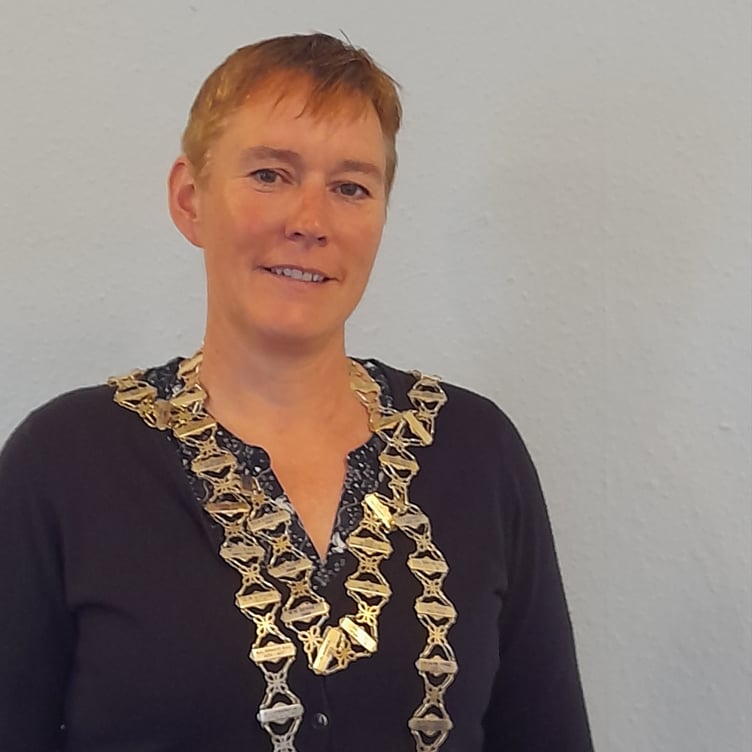 Mayor Julia Wingate with her chain of office