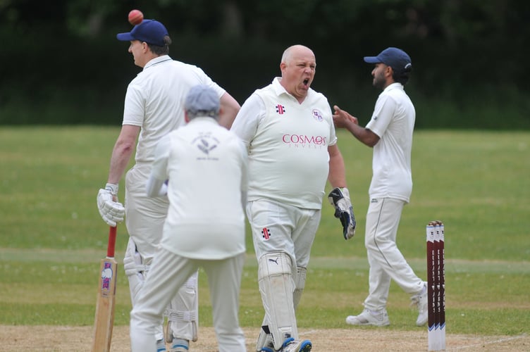 Devon Cricket League D Division West.   Dartington and Totnes 1st XI versus Ivybridge 2nd XI. Dartington & Totnes 'keeper Kevan Throgmorton