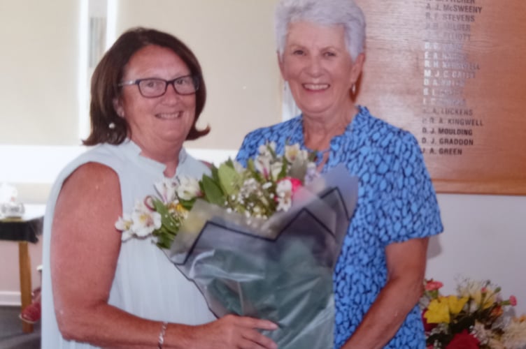 Bigbury GC Ladies Captain Linda and competition winner Susan