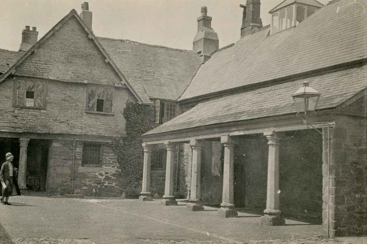 Photograph showing Totnes 1933 – Guildhall. 