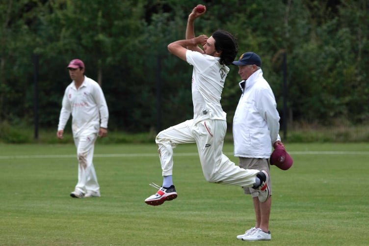 PCSRCC 1st vs Dartington & Totnes 1st
Devon Cricket League D Divison West
Dartington & Totnes bowler Alistair Selby