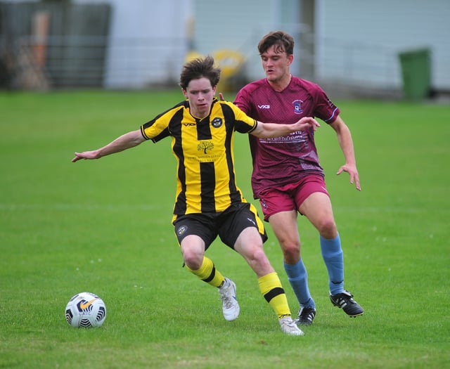Beesands get off the mark 