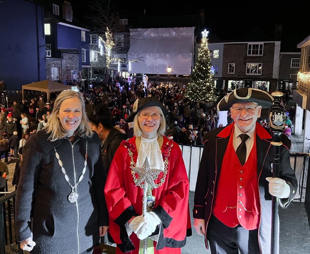Free family fun at the Totnes Christmas lights switch- on event 
