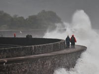 Strong winds forecast as Met Office issue warning 