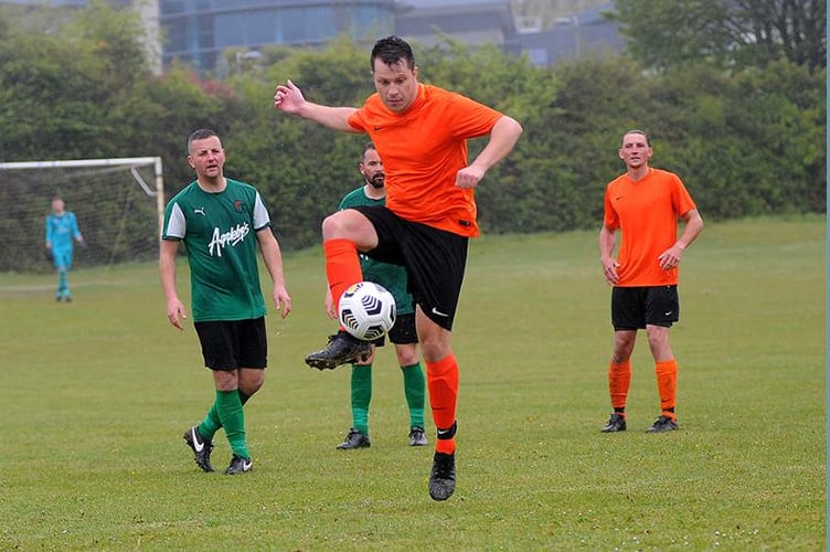 Totnes & Dartington FC 1st XI manager Jono Beardsmore
