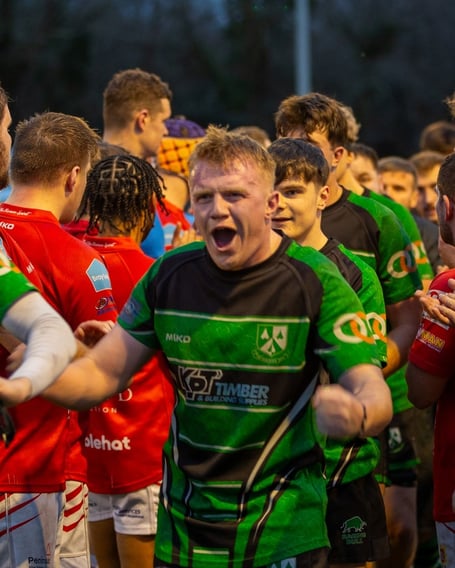 Ivybridge RFC celebrate a huge league win