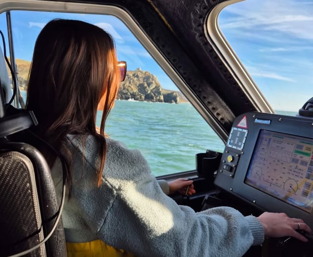 Salcombe and Dartmouth Lifeboats on joint training exercise