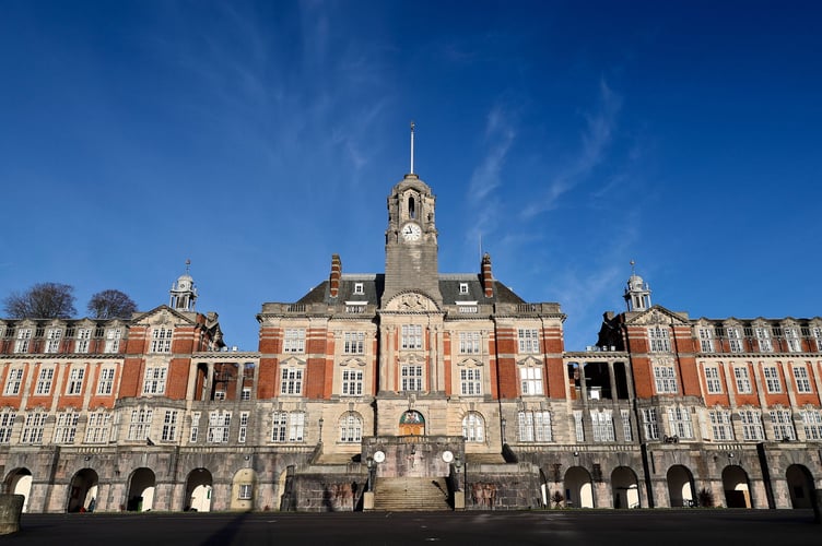 Britannia Royal Naval College, Dartmouth.     The spiritual home of the Royal Navy Officer Corps finally has a motto to spur on the captains of tomorrow, it has been announced Tuesday (11 March). Despite being one of the pre-eminent maritime colleges in the world, through which thousands of naval leaders â both British and allied â have passed since 1905, Britannia Royal Naval College in Dartmouth did not have a maxim to inspire students. The Royal Navy said that as part of commemorations to mark the 120th anniversary of the collegeâs opening, staff decided to put that omission right with a motto, with "something timeless to act as a call to all who join about our values, standards and expectations and encapsulates what is expected of a naval officer". The result is âLead with Courageâ, the three words selected by the collegeâs Commanding Officer Captain Andrew Bray, from several phrases suggested by the Devon establishmentâs staff