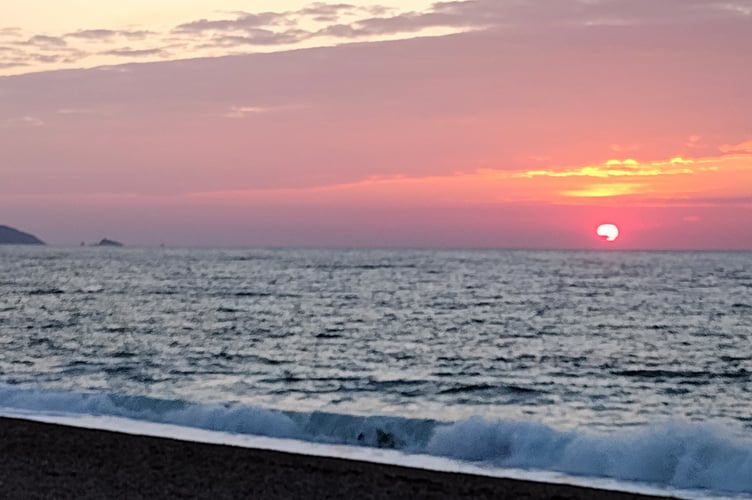 Easter Sunday sunrise at Slapton Fiona van Es