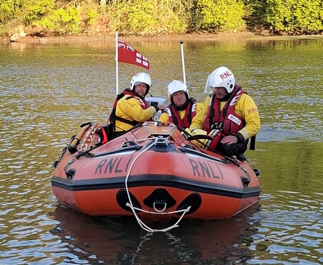 Dart RNLI lifeboat and coastguard teams join forces in training drill