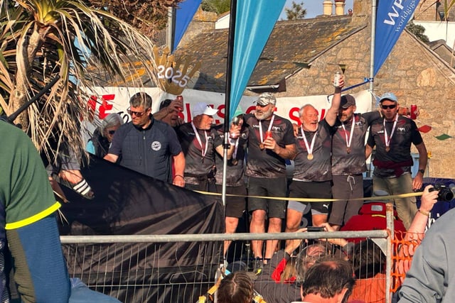 Dart gig club makes mark at Scillies