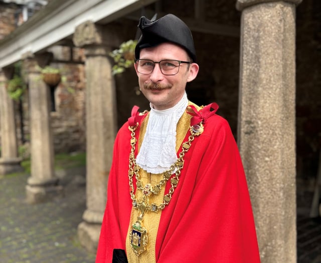 Totnes mayor's charity dance for local families