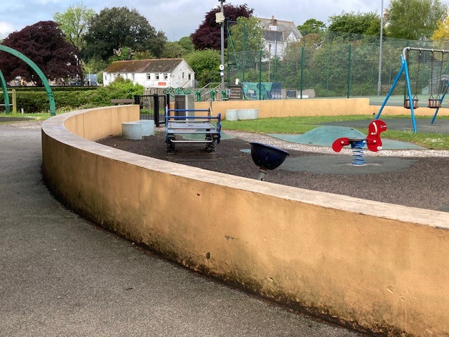 Volunteers needed to repaint Kingsbridge play area walls