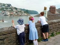 Dartmouth family walk 100 miles for Young Lives vs Cancer