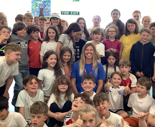 Meg Niblett returns to former primary school