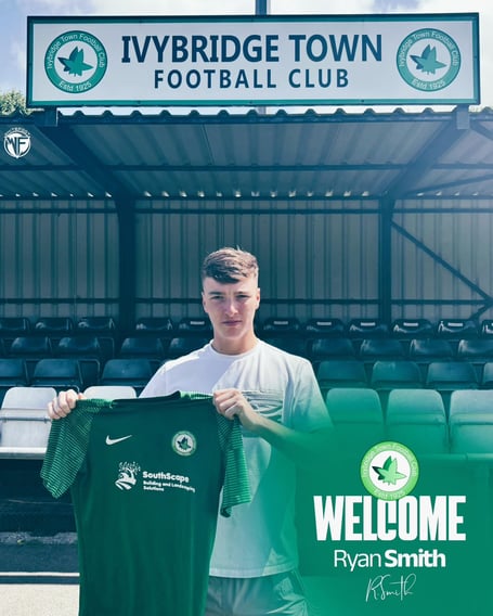 Ryan Smith joins Ivybridge Town