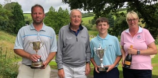 Lee lands silverware with a course record round