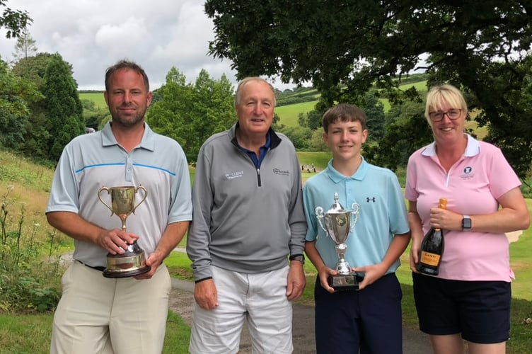 Barrett Cup- Lee Marels, Malcolm Barrett, Charlie West and Beccy Barrett