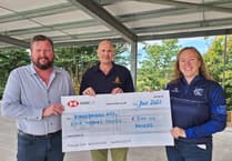 Pavers backs Kingsbridge RFC with £500 donation