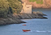 Dart RNLI to the rescue: drifting boat safe