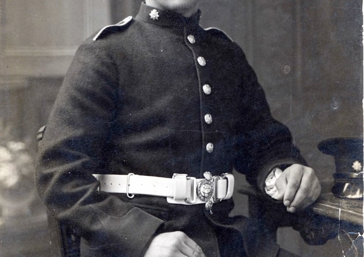 Steve Hurrell in uniform 1915, Volunteer Battalion (3rd) Devonshire regiment or possibly Army Service Corps.