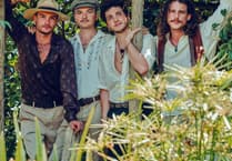 Los Costureros record debut album by firelight in Spain