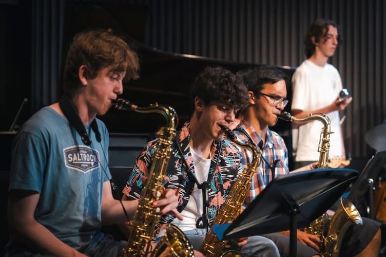 Big Saxophone day in Totnes - Gareth Howell 
