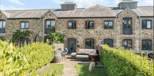 "Exceptional" barn conversion for sale has century of history 