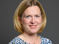 Plymouth MP Rebecca Smith keeps council seat amid resignation motion