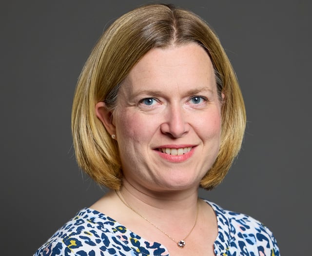 Plymouth MP Rebecca Smith keeps council seat amid resignation motion