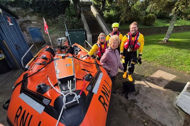 Dog owner thanks Dart RNLI for rescue