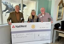 Dartmouth Rotary boosts Rowcroft Hospice with £1,000 donation