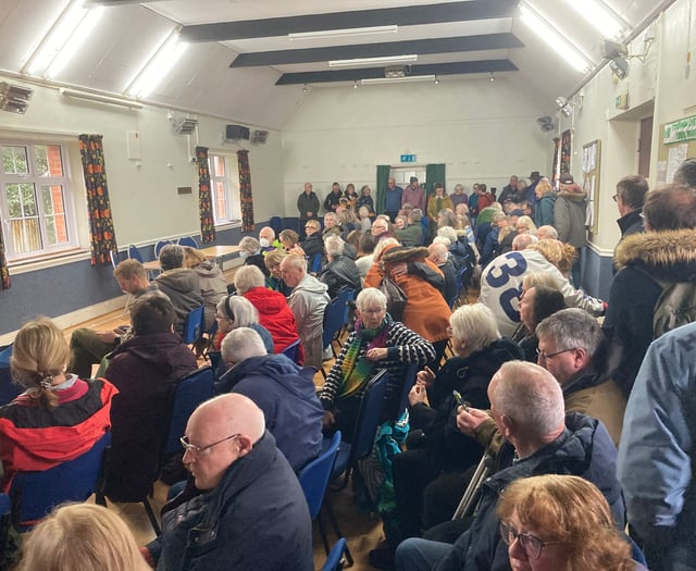 Caroline Voaden hosts public meeting on future of Slapton Line