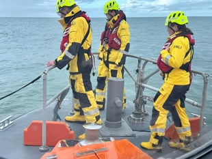 Salcombe RNLI Volunteers train with clean-up exercise