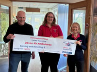 Dartmouth golfers make four-figure donation to Devon Air Ambulance